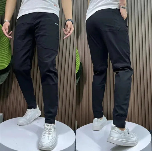 Pantaloni cargo altamente elasticizzati con diverse tasche per uomo